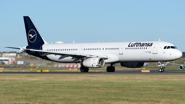 D-AISQ:Airbus A321:Lufthansa
